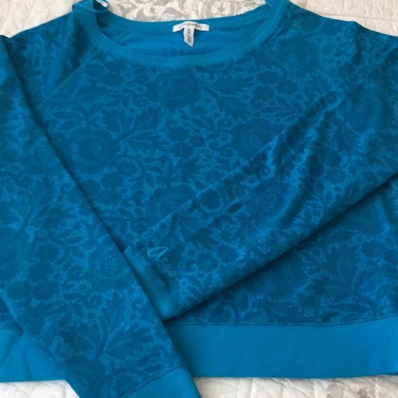 Aero French Terry Lacy Floral Crop Sweatshirt NWOT - Picture 8 of 9